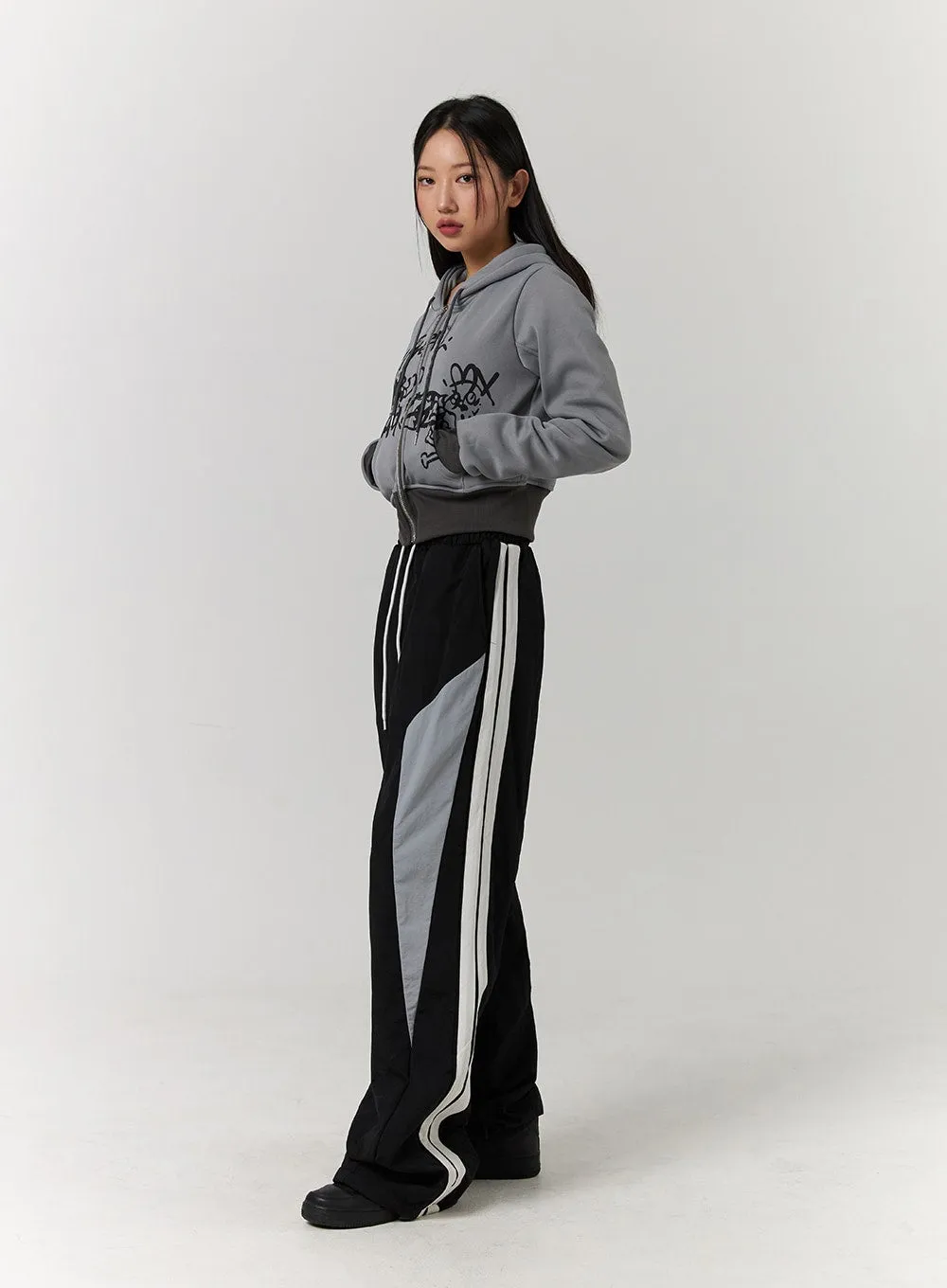 Crop Graphic Zip-Up Hoodie CD329