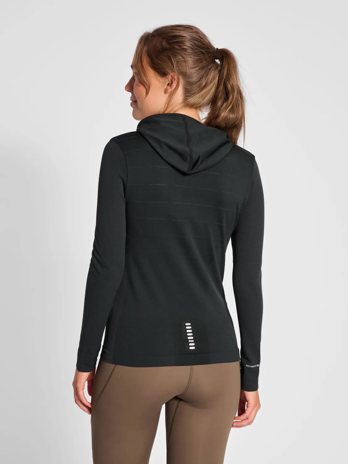 nwlCAMBRIGDE SEAMLESS HOODIE female Hoodie