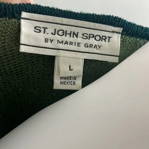 St JohnGreen With Emblem Color Block Sweater